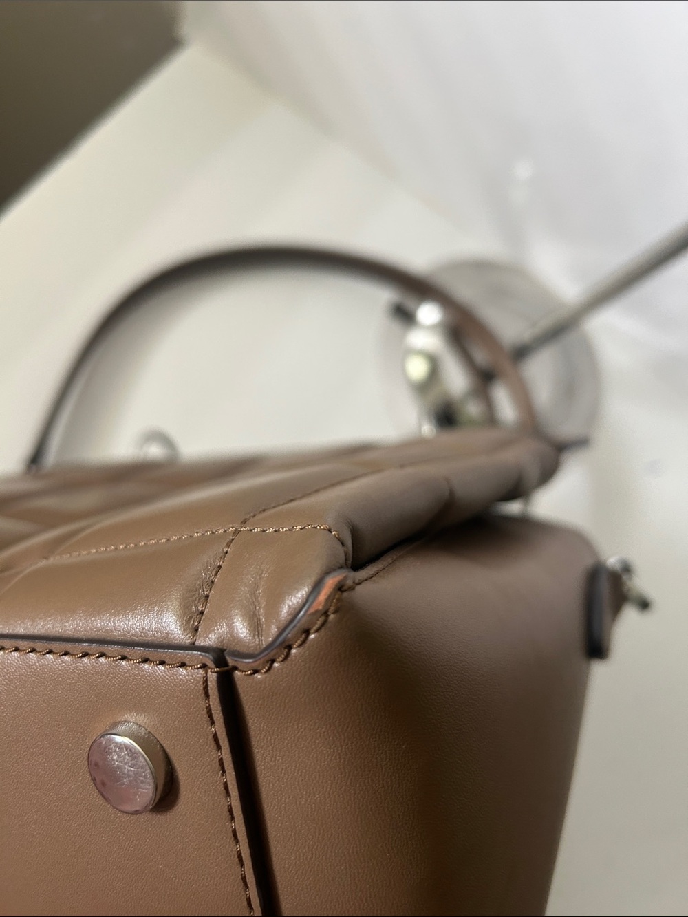 Michael Kors Susan Medium Quilted Leather Tote/Crossbody in the color Driftwood. - Picture 11 of 16